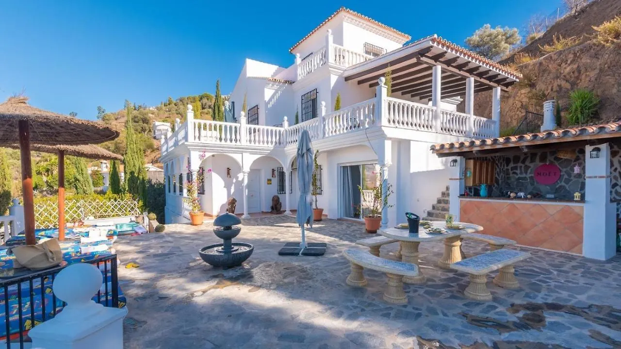 Villa El Arco Iris De La Montana Sayalonga By Ruralidays Tatil Evi