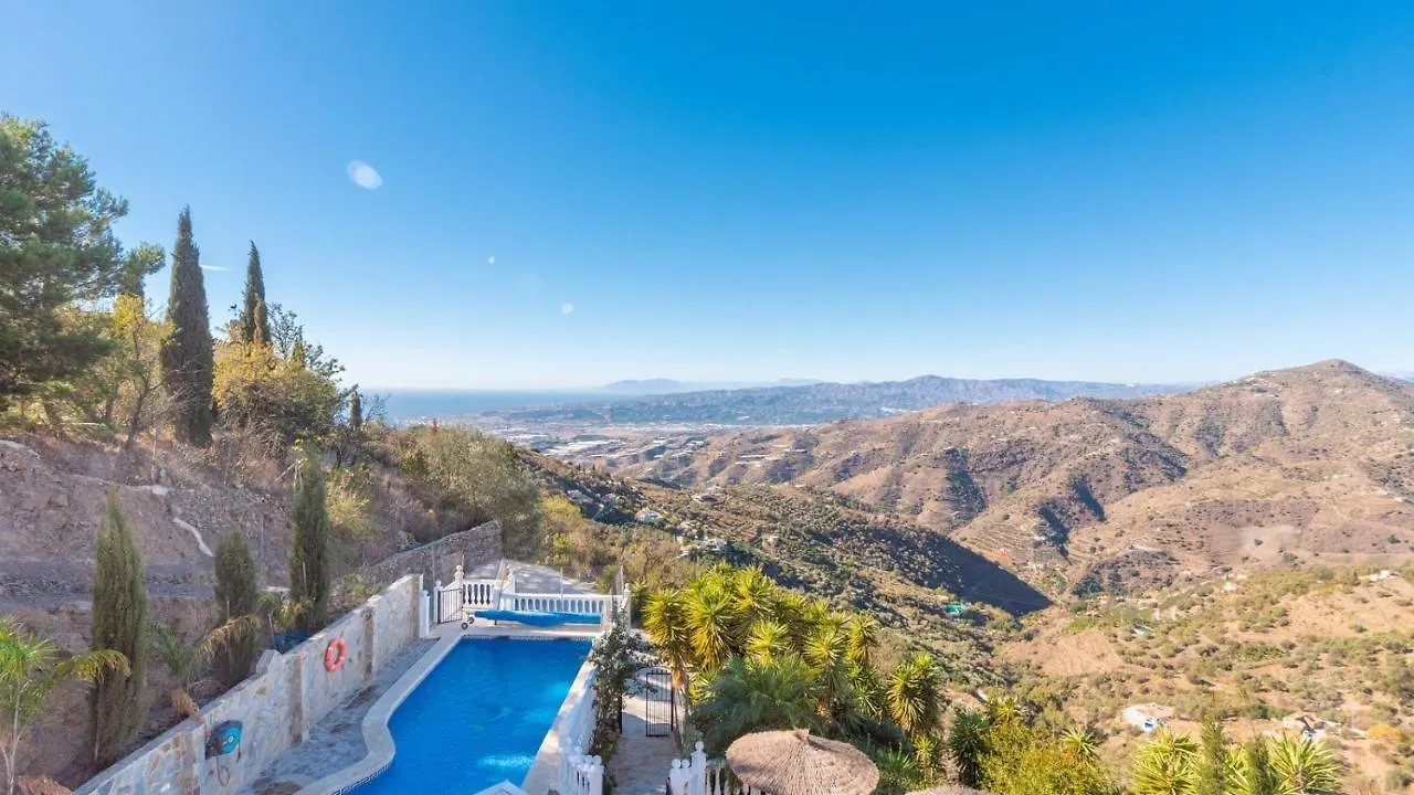 Holiday home Villa El Arco Iris De La Montana Sayalonga By Ruralidays Spain